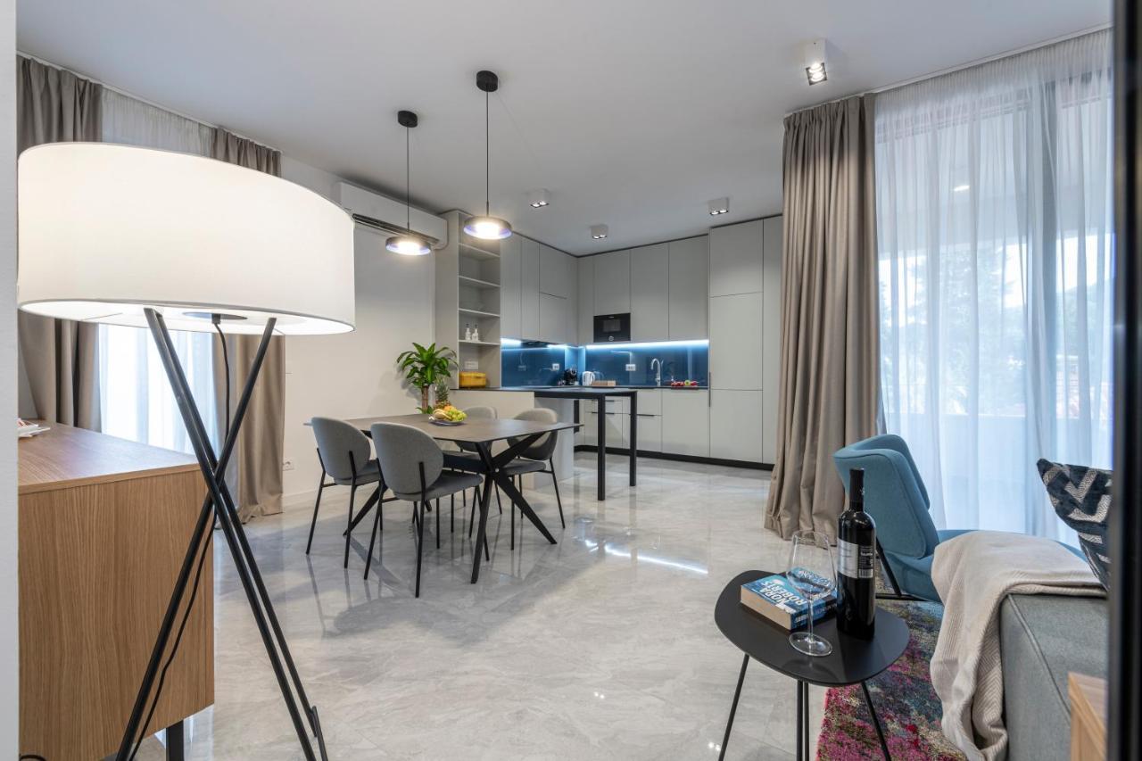 Luxury Mazza - Veronica
